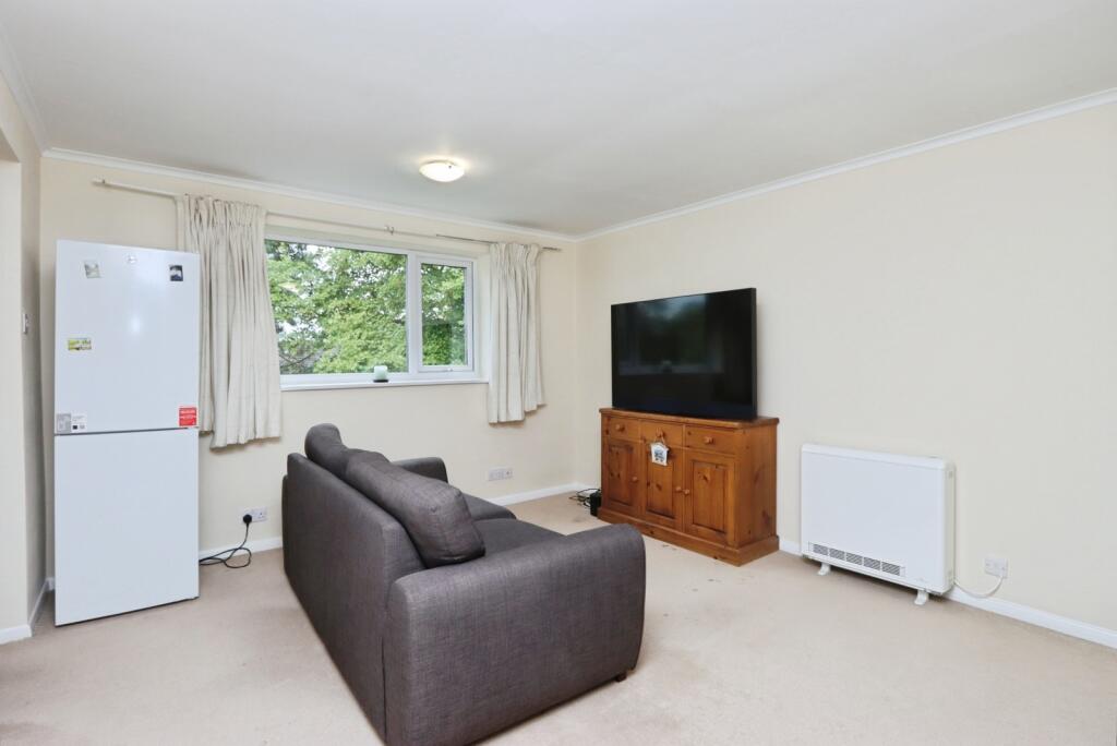 Apartment in Sheffield, South Yorkshire - View 5