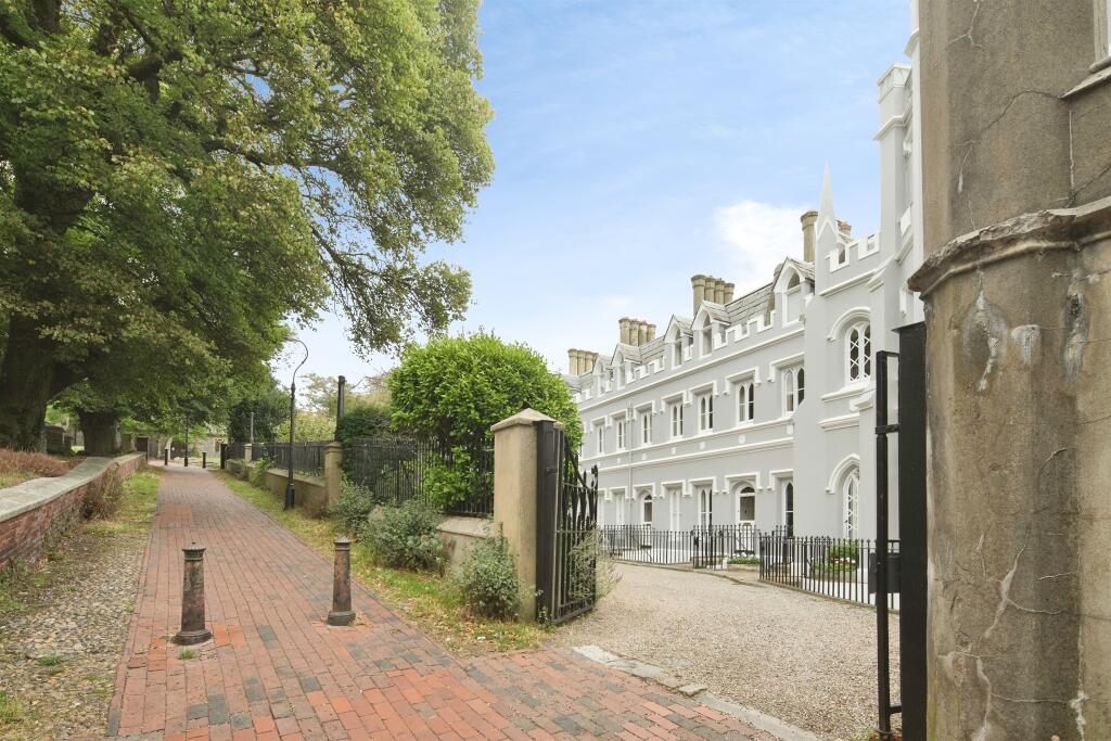 Apartment in Brighton - View 2