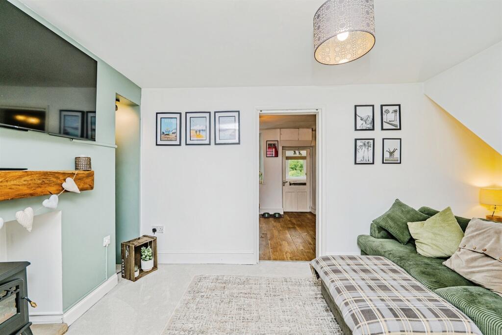 House in Cardiff, Llangynwyd Lower - More