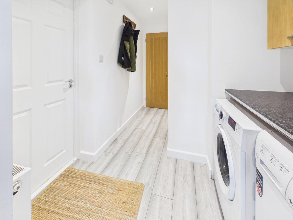 House in Newark and Sherwood, Ollerton and Boughton CP - More