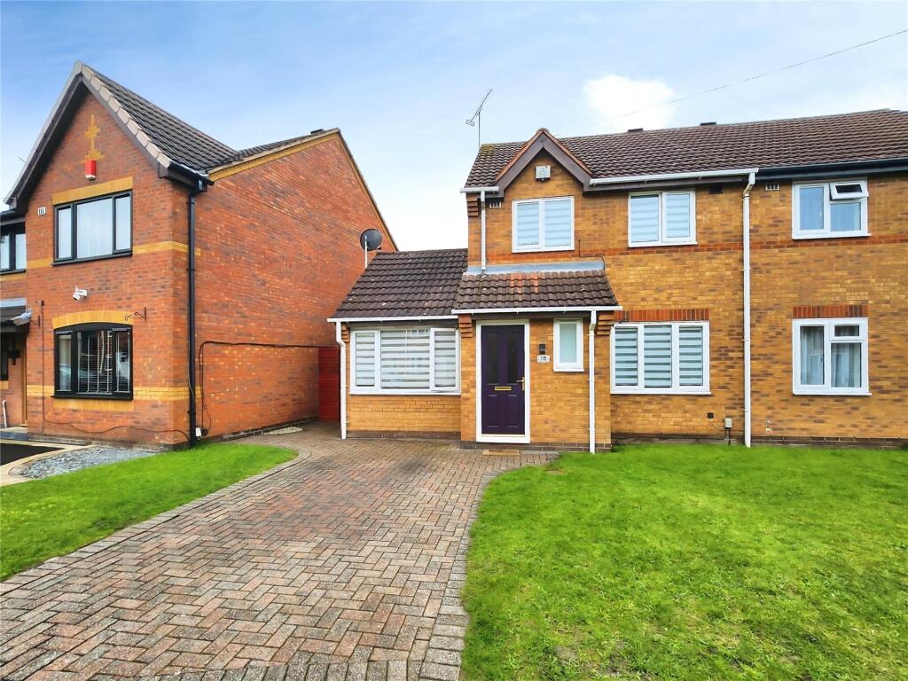 Main image of property: Raglan Close, Nuneaton, Warwickshire, CV11