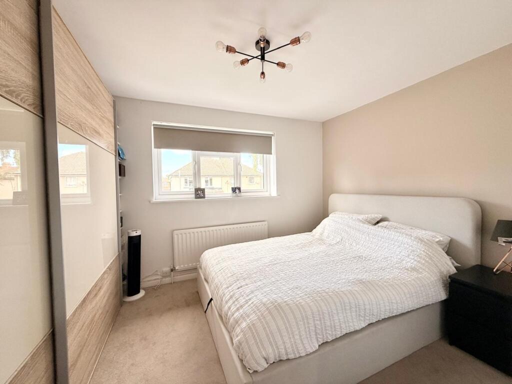 House in Twickenham - View 4