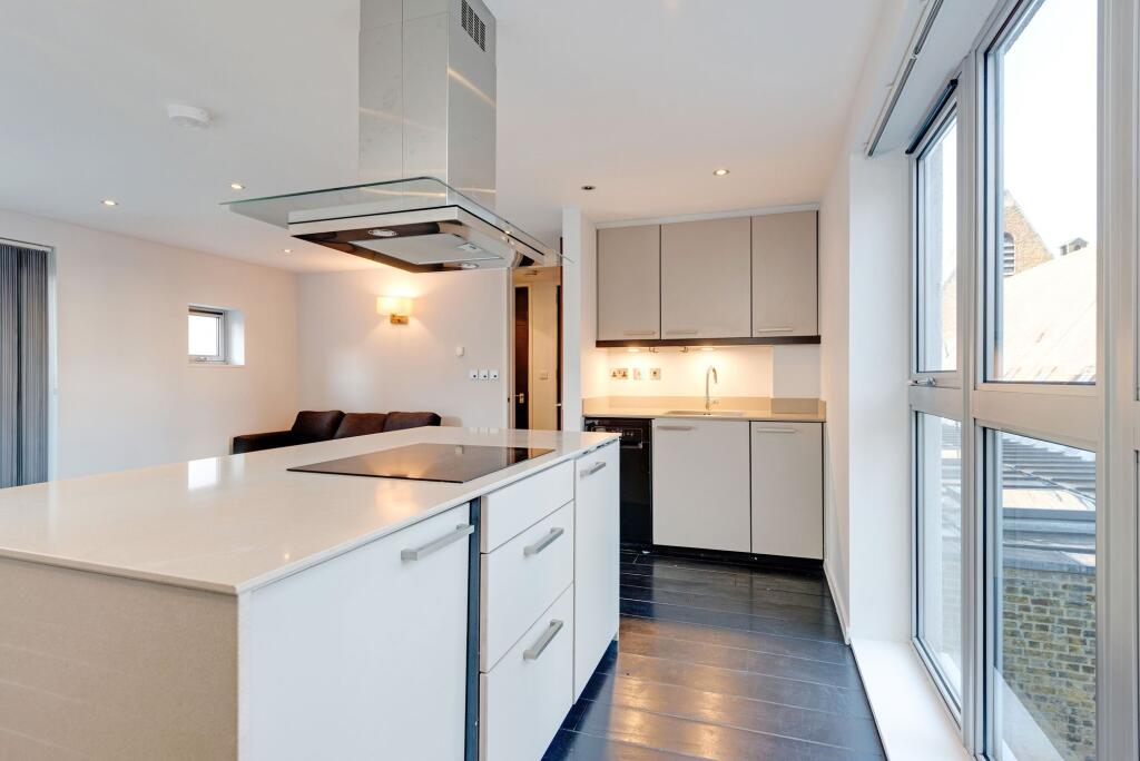 Apartment in London - More