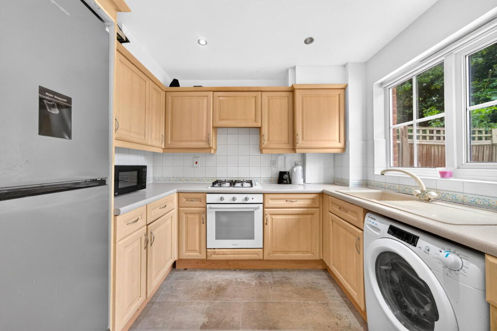House in Watford - View 3