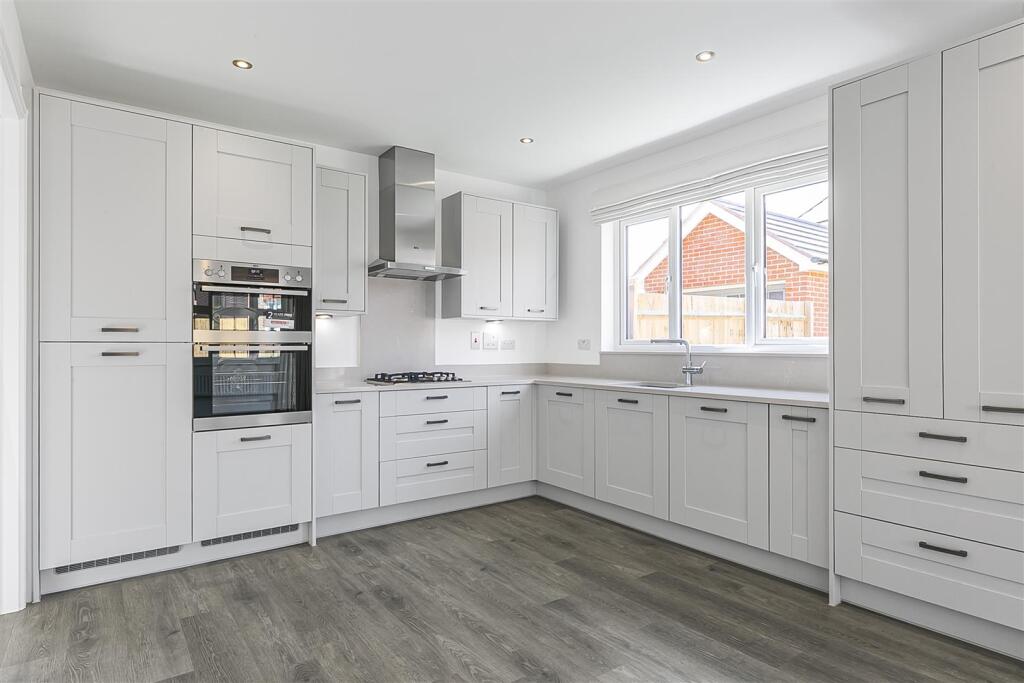 The Shaftesbury, Hendricks Green, Goffs Oak - View 2