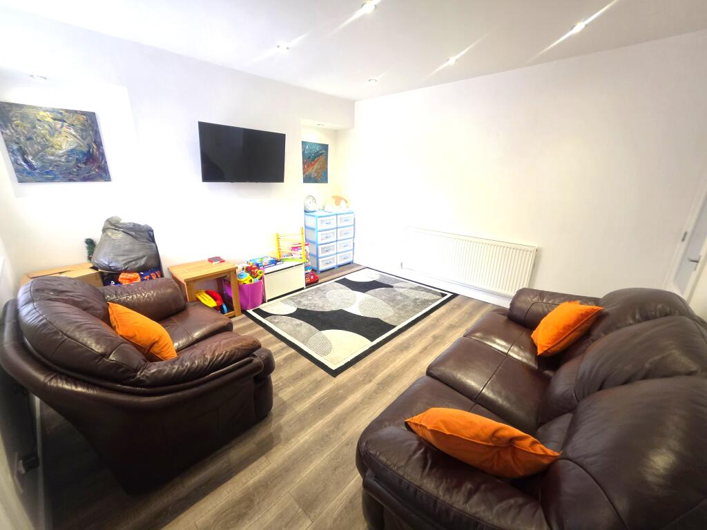 House in Blackwood, Caerphilly - View 5