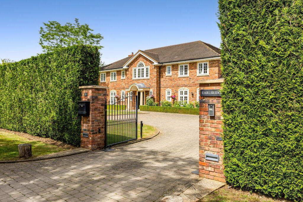 Main image of property: Blackmore Way, Wheathampstead, AL4
