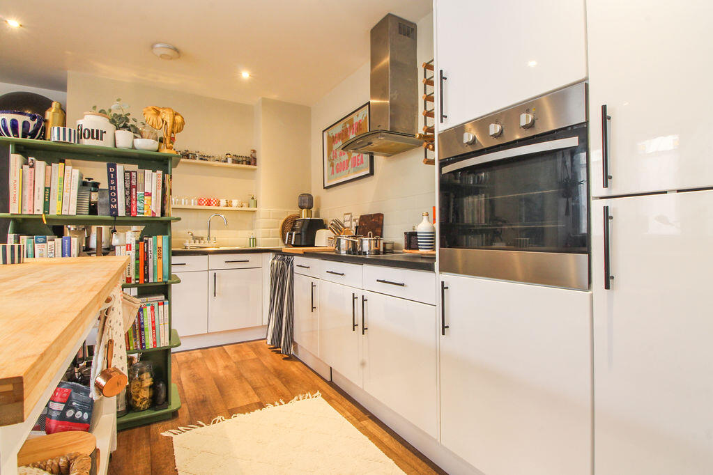 Apartment in Bedford, Cauldwell - View 3
