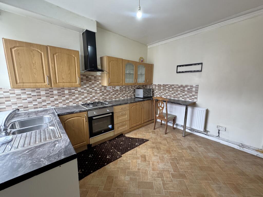 22 BROOK AVENUE photo 2