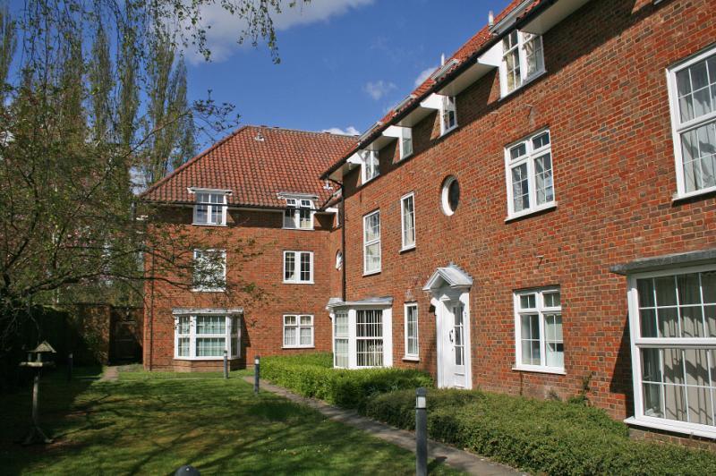 Main image of property: The Cloisters, Welwyn Garden City, AL8