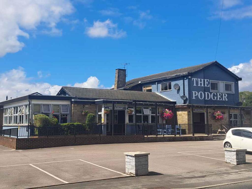 Main image of property: N-627000 - Podger (The), Ninelands Road, Leeds LS25 1NT