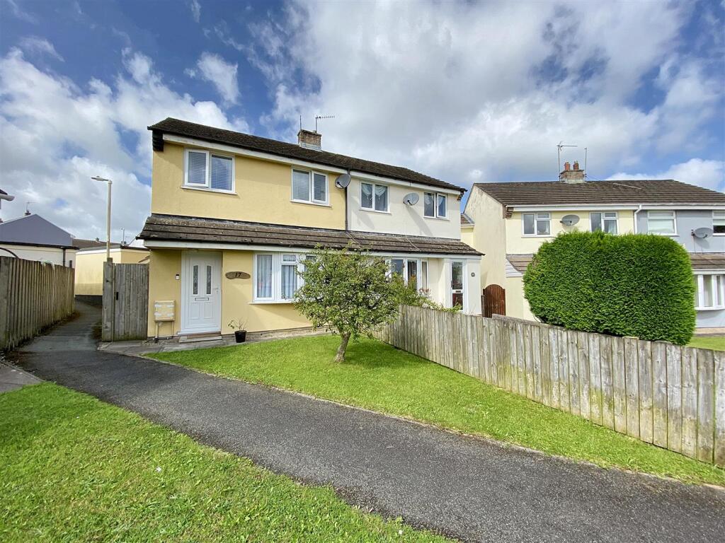 3-bed semi-detached on Hop Gardens Road, Sageston, Tenby, £190,000