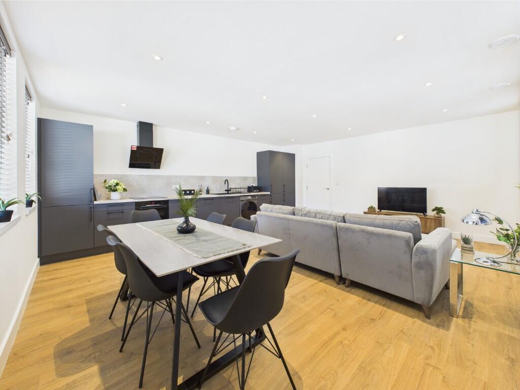 Main image of property: Apt 6, 102 Napier Street, Sheffield, S11