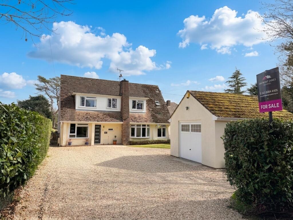 Main image of property: Monks Walk, Dibden Purlieu, SO45