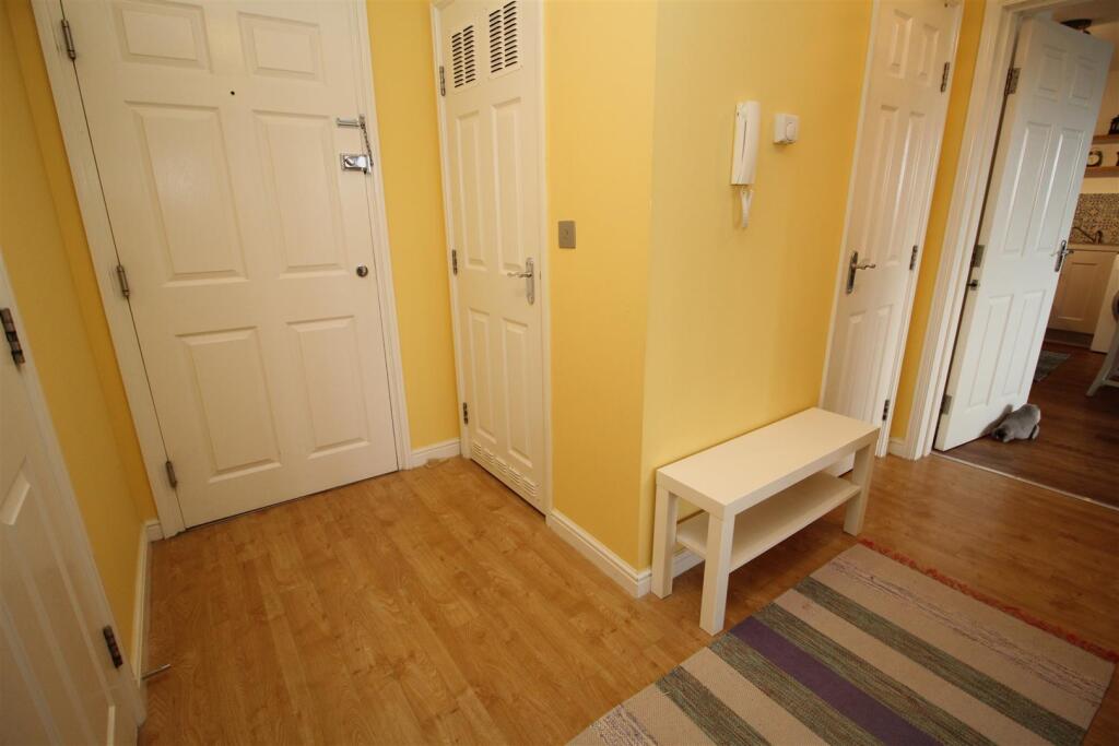 Apartment in Bournemouth - View 5