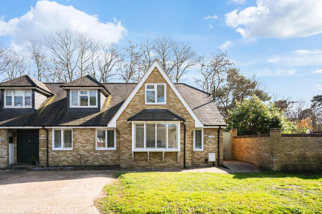 Main image of property: Oatlands Avenue, Weybridge, KT13