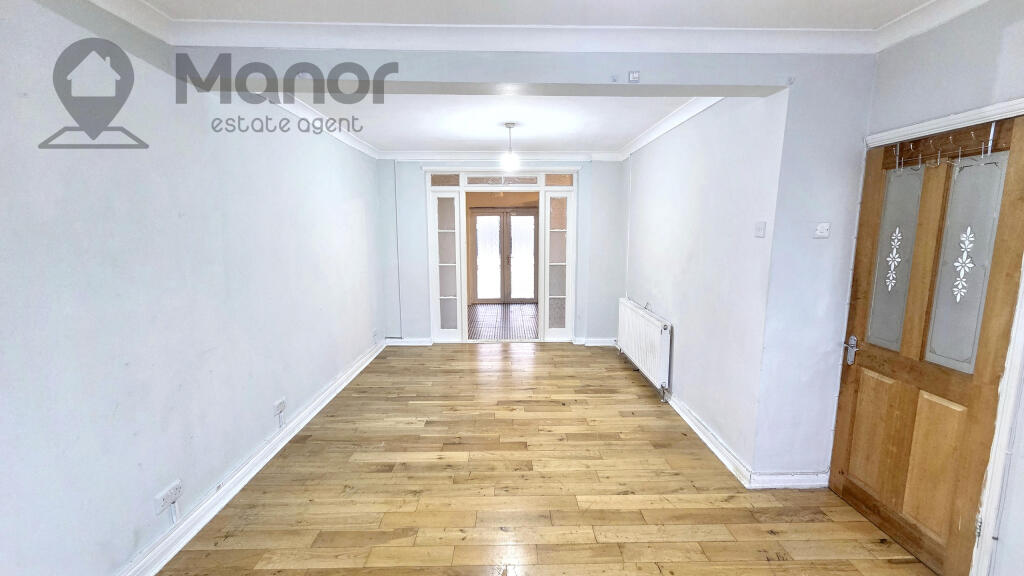 Main image of property: Dellwood Gardens, Clayhall, IG5 0EH