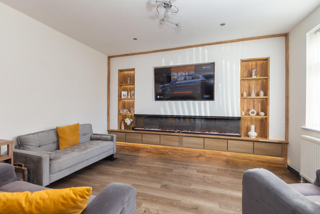 House in Rochdale, Greater Manchester - View 2