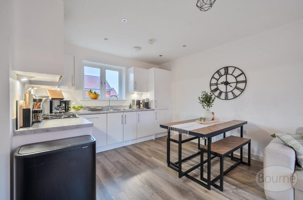 Callingham Close, Guildford, Surrey, GU3 photo 3