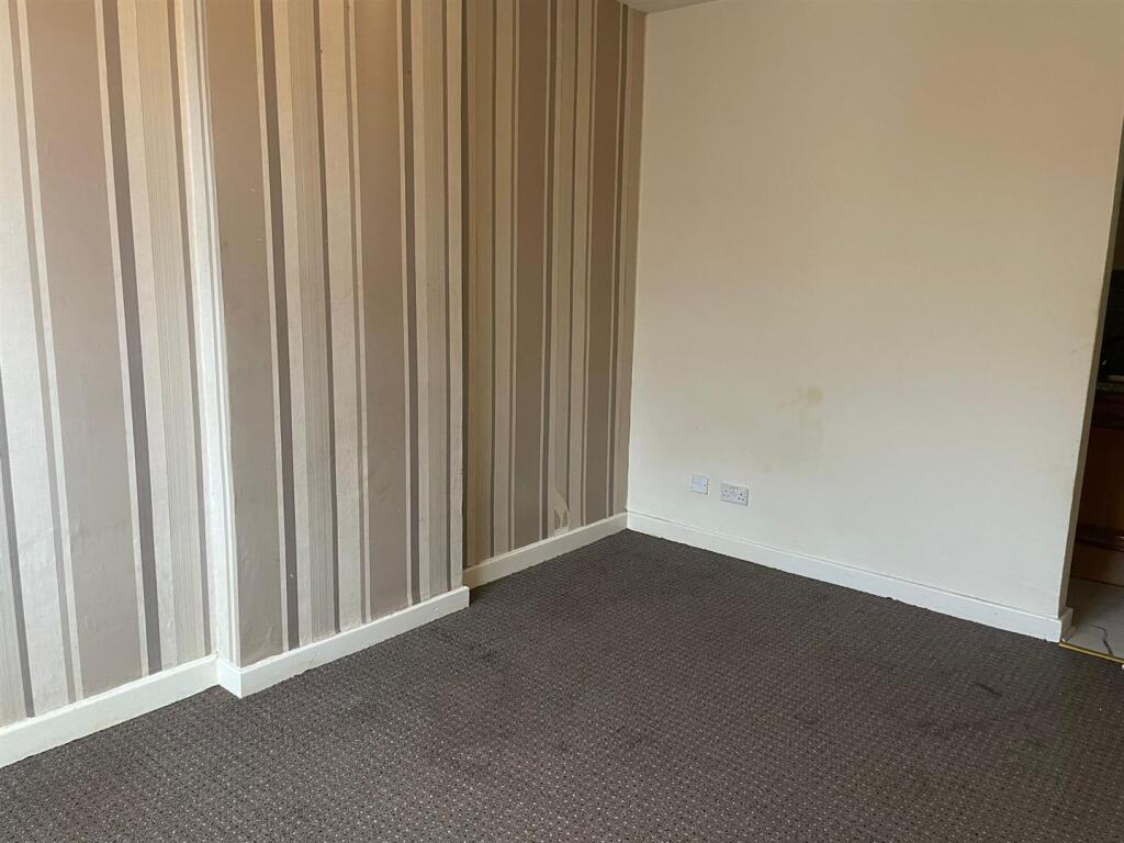 Apartment in Dudley - More