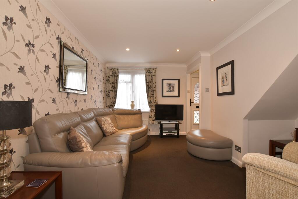 House in Rochester, Cliffe and Cliffe Woods - View 3