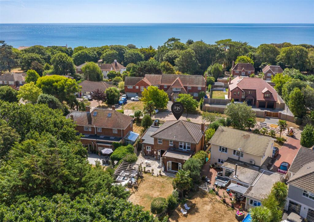 Main image of property: Kingsway, Craigweil Estate, Aldwick,, West Sussex, PO21
