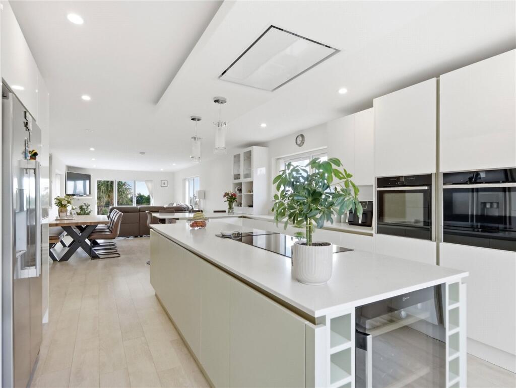 House in Poole, Lytchett Matravers - View 3