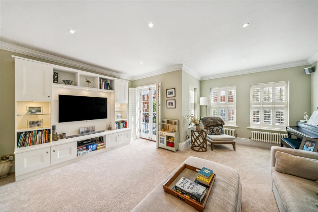 Roseneath Road, SW11 - View 3