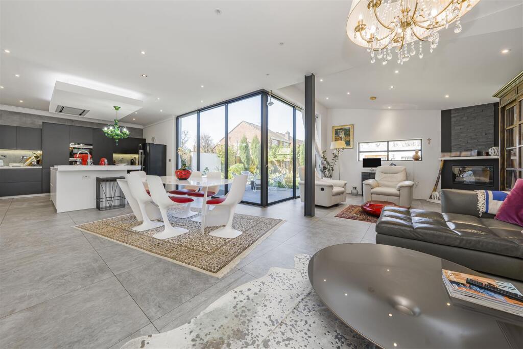 Additional image 6 of West Riding, Bricket Wood, St. Albans