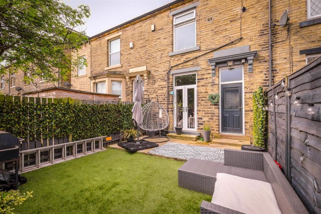 3-bed terraced on Park View, Lightcliffe, Halifax, £280,000