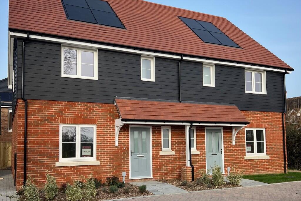 Main image of property: Guildford Road, Loxwood Green, Loxwood,
RH140EQ