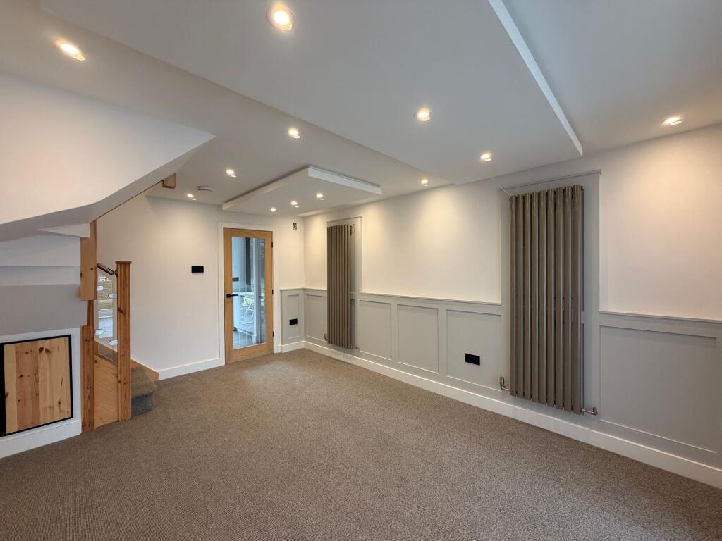 Bassett Close, Sutton Coldfield, B76 photo 4