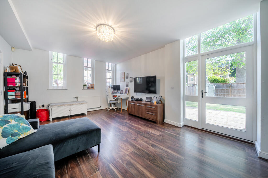 House in Dartford, Stone - View 4