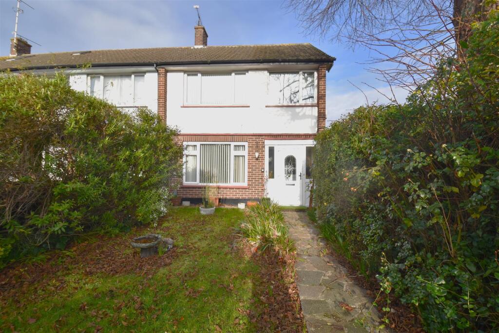 Main image of property: Prince Avenue, Westcliff-On-Sea