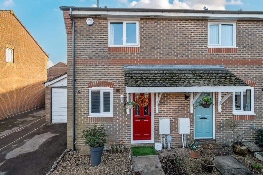 2-bed house on Russet Gardens, Emsworth, £350,000