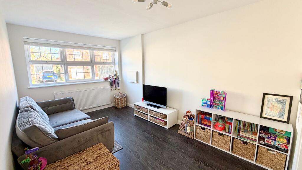 House in Grimsby, Healing - View 5