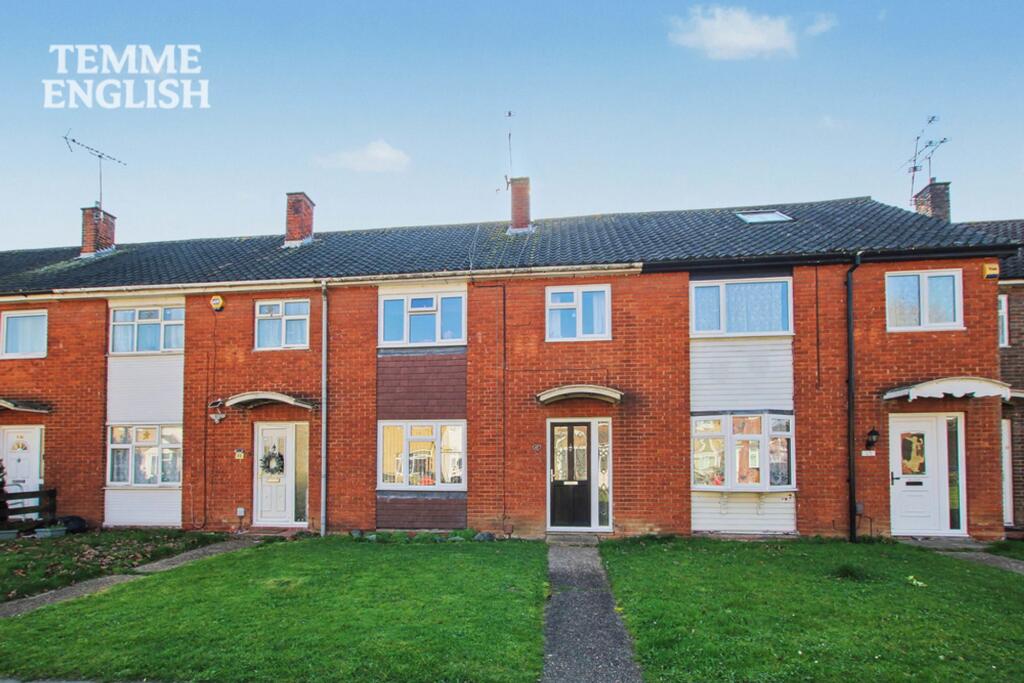 Main image of property: Long Lynderswood, Basildon, SS15