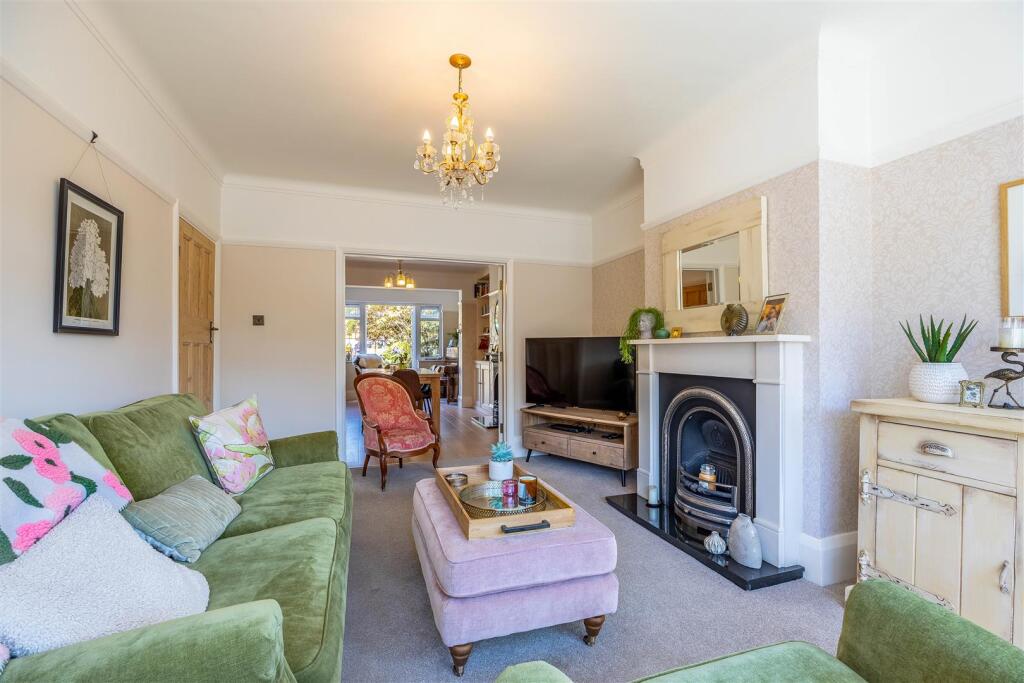 House in Southend-on-Sea - View 3