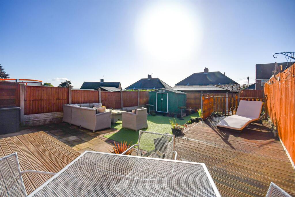 House in Wolverhampton, Woodcross - View 2