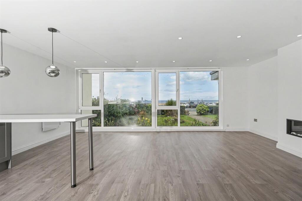 Apartment in Sunderland, Roker Marina - View 3