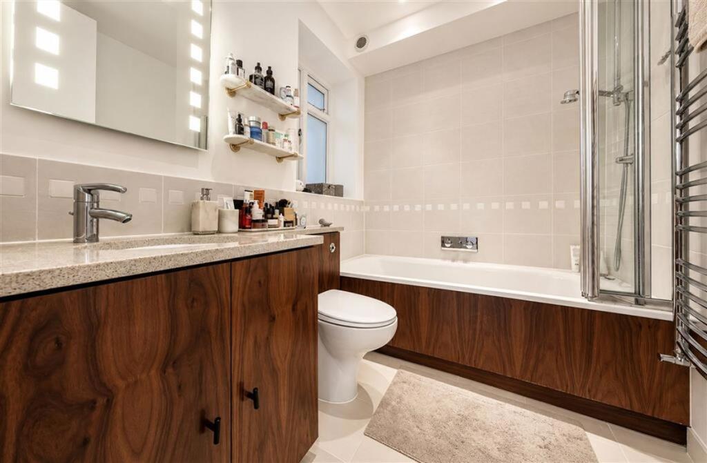 Apartment in London, Earl's Court - More