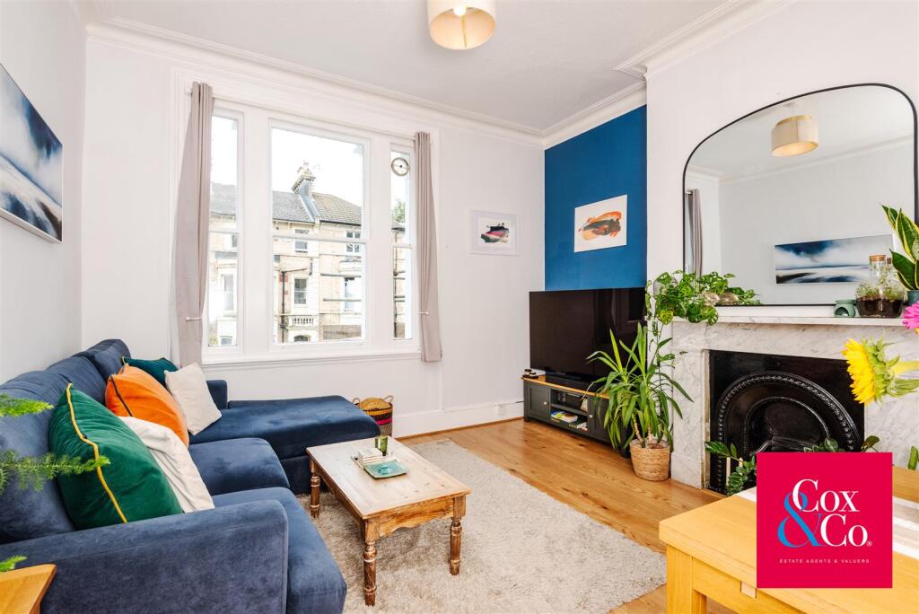 Apartment in Brighton - More
