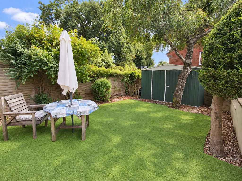 House in Newport - View 5