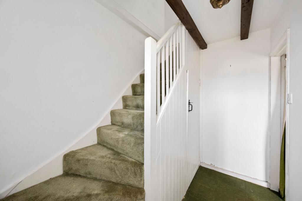 House in Redhill - View 5