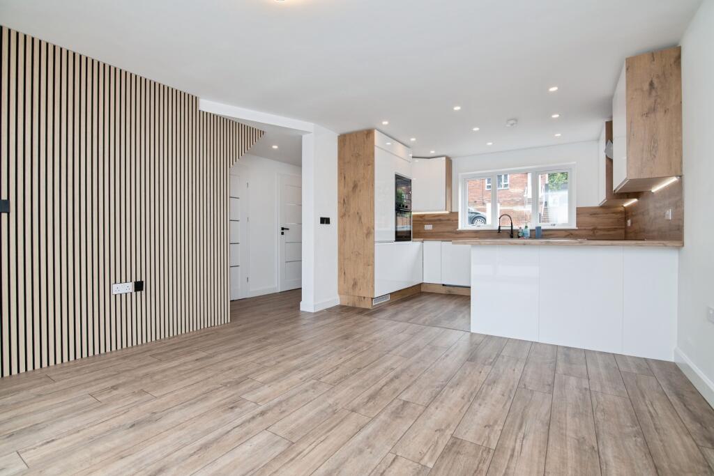 House in Dudley, West Midlands - View 5
