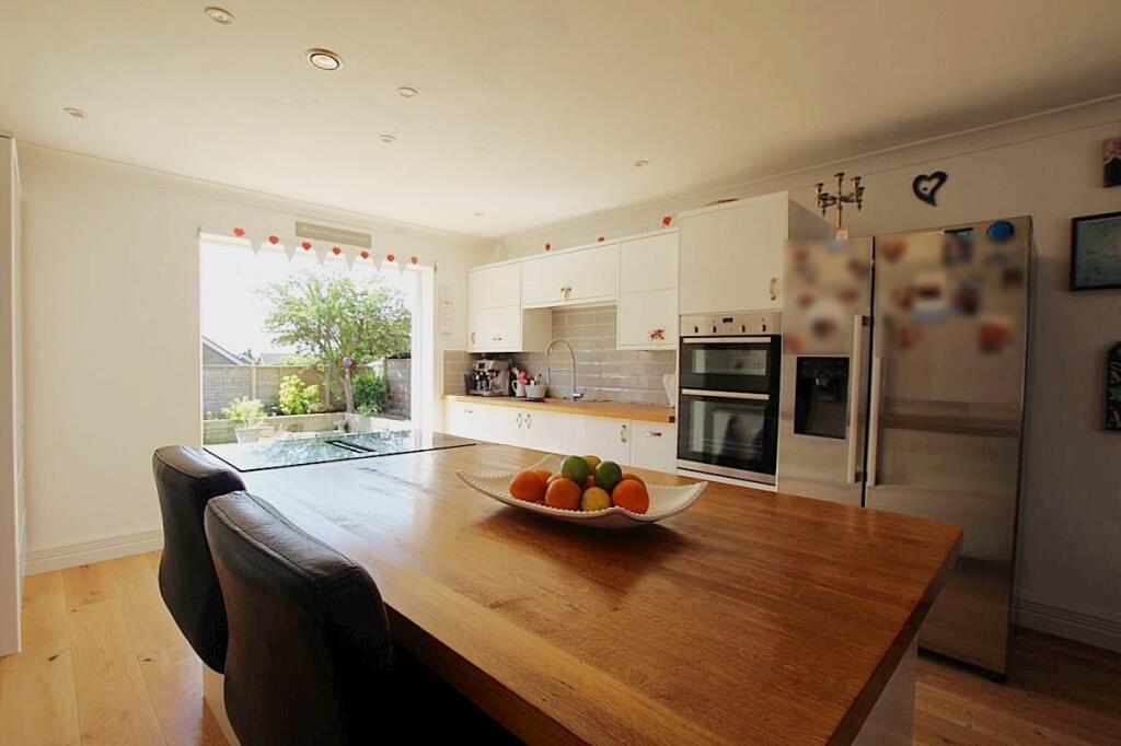 Cross Close, Haverhill - View 6