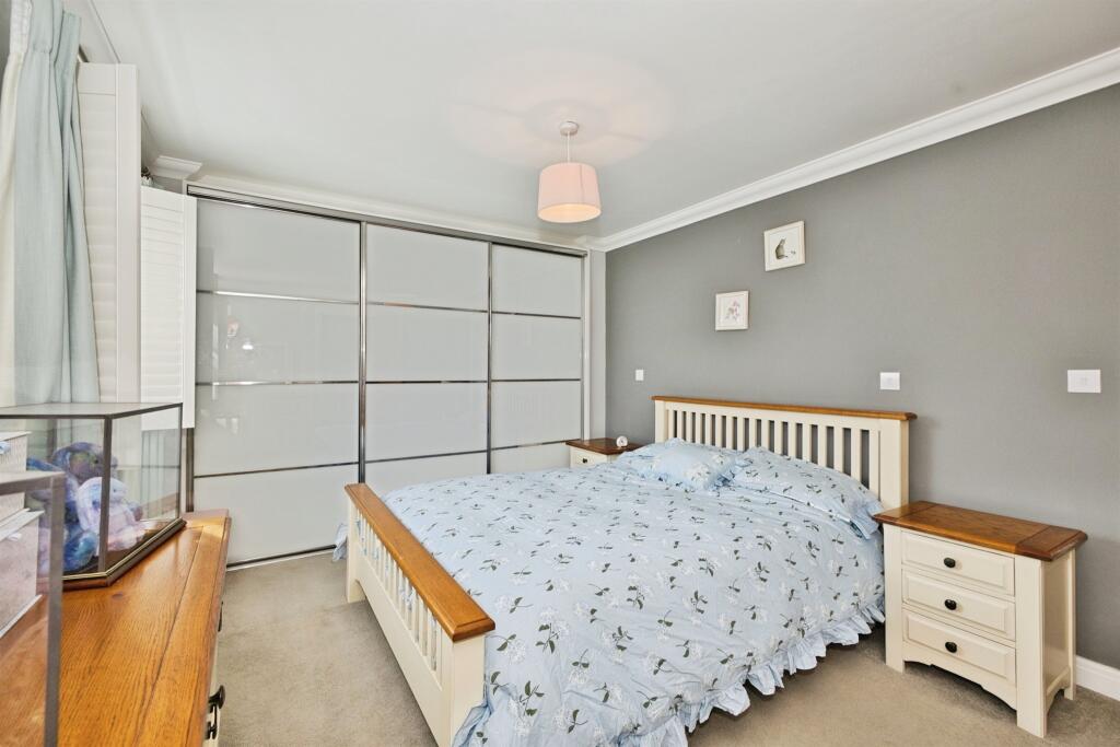 Additional image 9 of Halyars Way, Yeovil