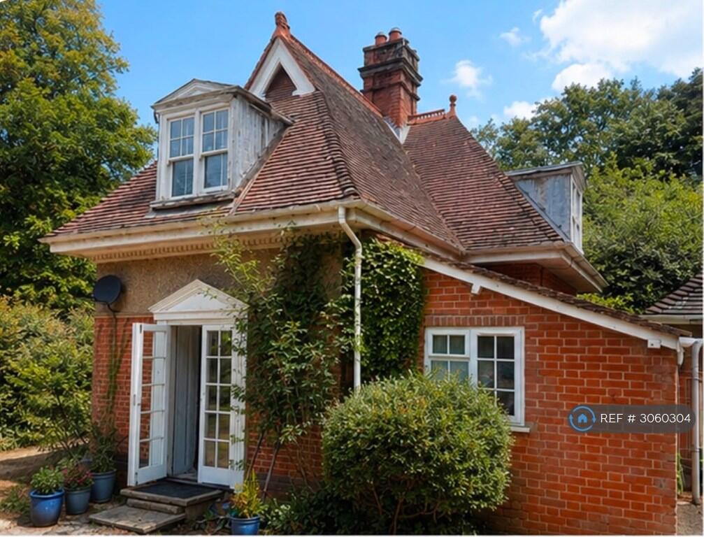 House in Binfield, Bracknell Forest - View 2