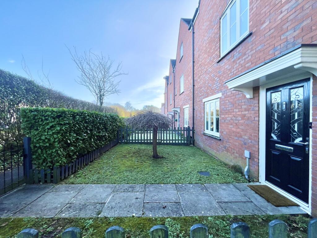 Additional image 24 of Hawks Rise, Yeovil, Somerset - Four Double Bedrooms