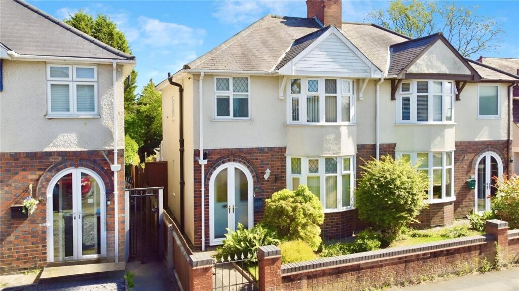 3-bed semi-detached on Priesthills Road, Hinckley, Leicestershire, LE10, £250,000